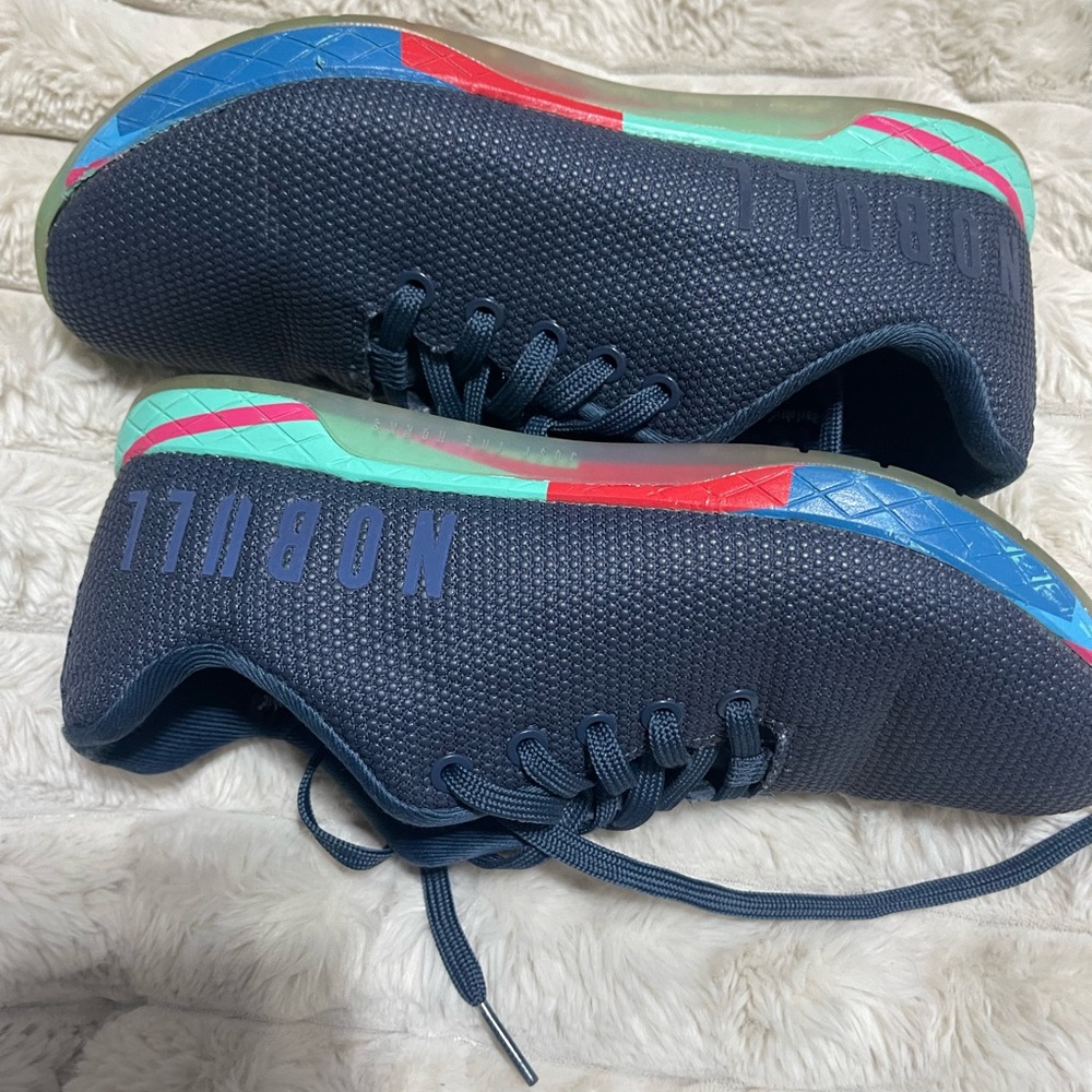 NoBull Women’s 9 men’s 7.5 Navy Prism Outwork Sneakers Cross Trainers Shoes